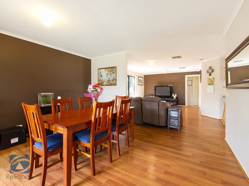 31 Cato Parkway, Lynbrook VIC 3975
