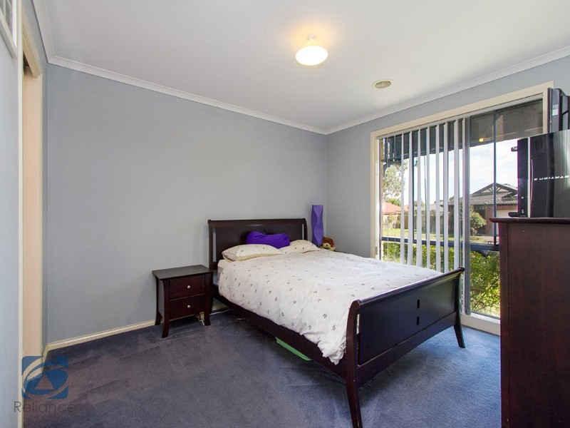 31 Cato Parkway, Lynbrook VIC 3975