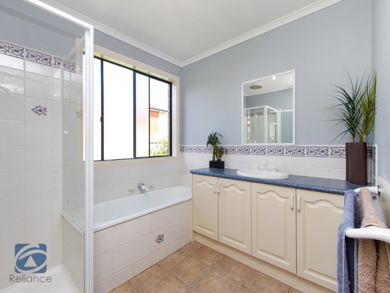 31 Cato Parkway, Lynbrook VIC 3975