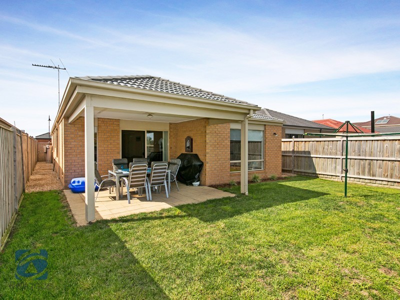 49 Bluemist Circuit, Lyndhurst VIC 3975