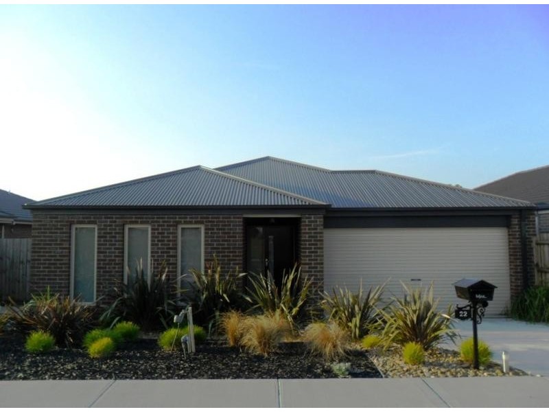 22 Kingsfield Crescent, Lynbrook VIC 3975