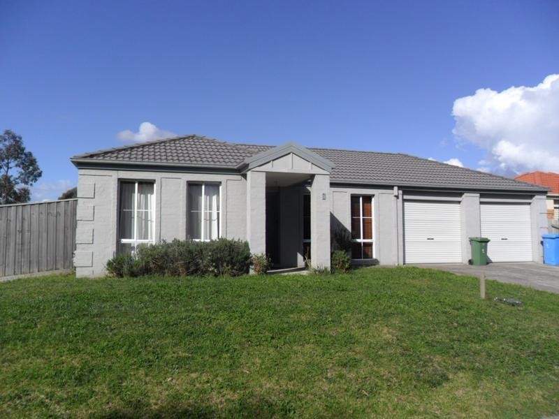 7 Ronans Retreat, Lynbrook VIC 3975