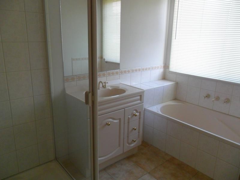 7 Ronans Retreat, Lynbrook VIC 3975