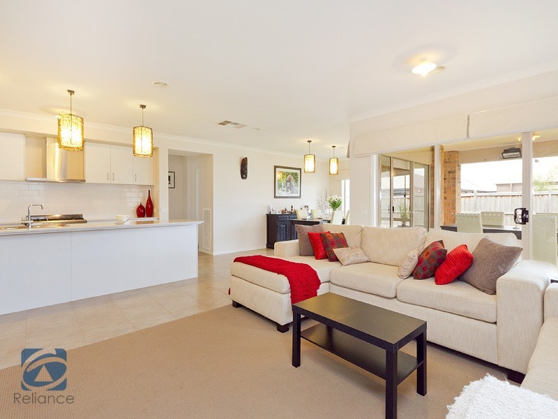 25 Westbury Street, Lyndhurst VIC 3975