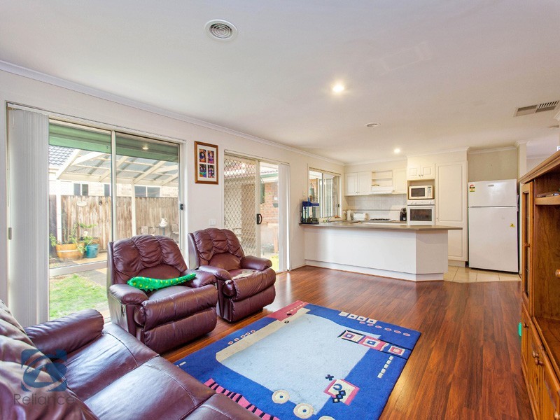 2 O’Reilly Court, Lynbrook VIC 3975