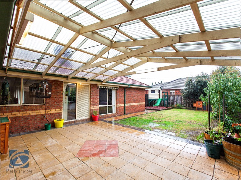 2 O’Reilly Court, Lynbrook VIC 3975