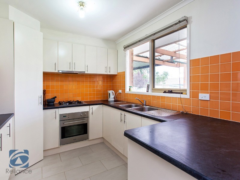 2 Lesley Drive, Hampton Park VIC 3976