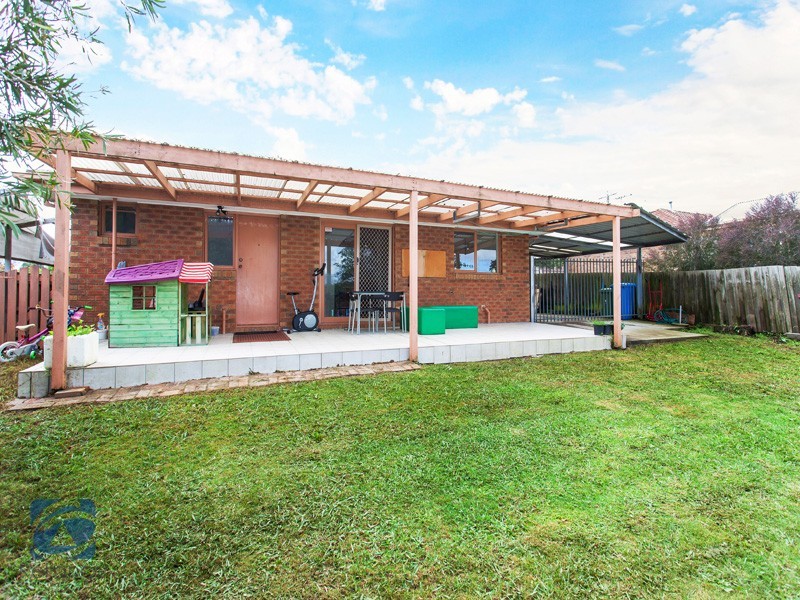 2 Lesley Drive, Hampton Park VIC 3976