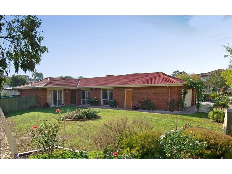 1 Brady Close, Lynbrook VIC 3975