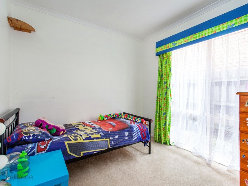 1 Brady Close, Lynbrook VIC 3975