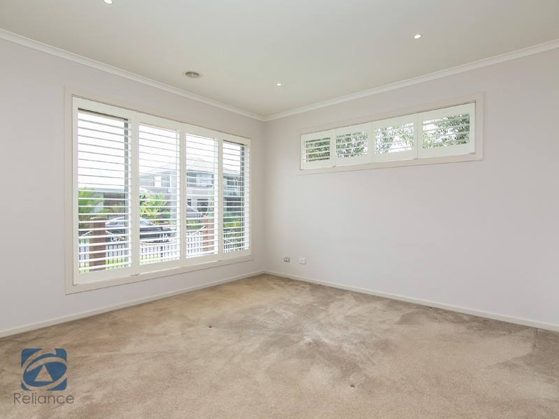 19 Carbine Way, Lyndhurst VIC 3975