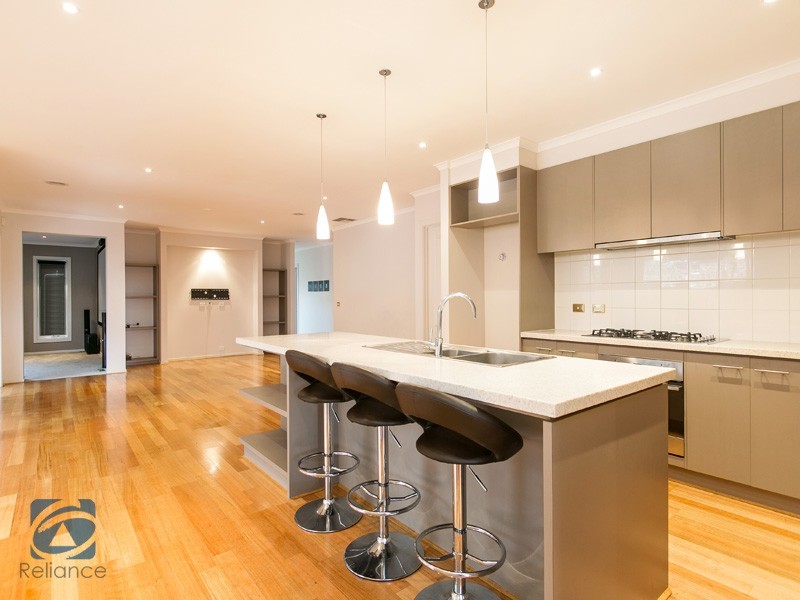 19 Carbine Way, Lyndhurst VIC 3975