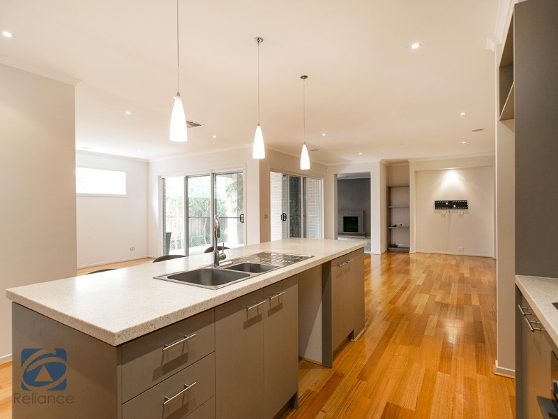 19 Carbine Way, Lyndhurst VIC 3975