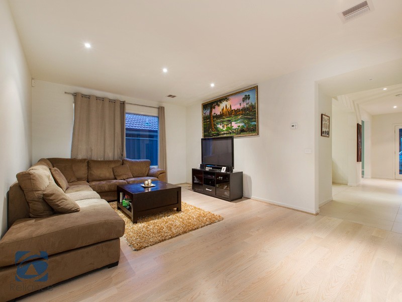 11 Waterbury Street, Cranbourne VIC 3977