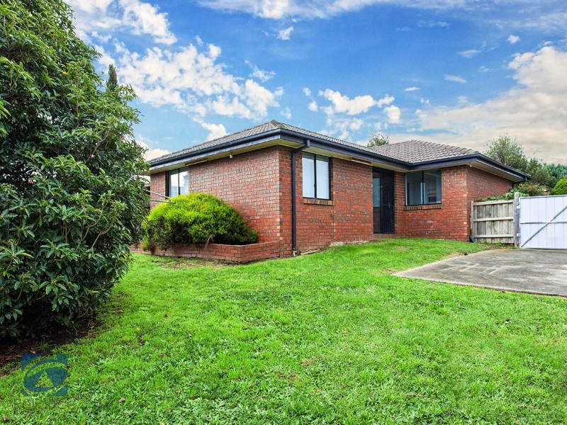 13 Hillview Rise, Hampton Park VIC 3976