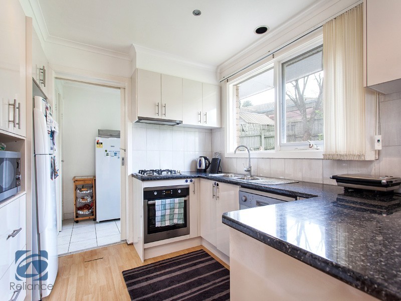 2 Sydney Parkinson Avenue, Endeavour Hills VIC 3802