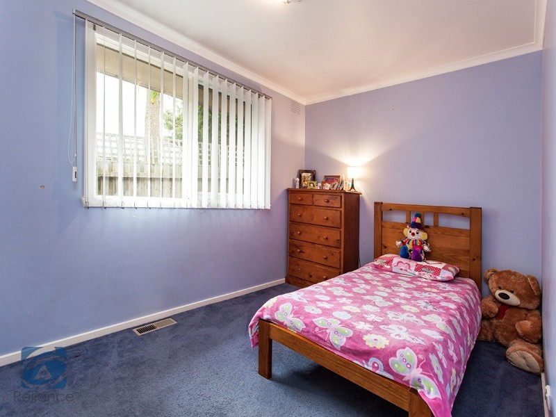 2 Sydney Parkinson Avenue, Endeavour Hills VIC 3802