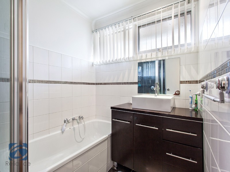 2 Sydney Parkinson Avenue, Endeavour Hills VIC 3802