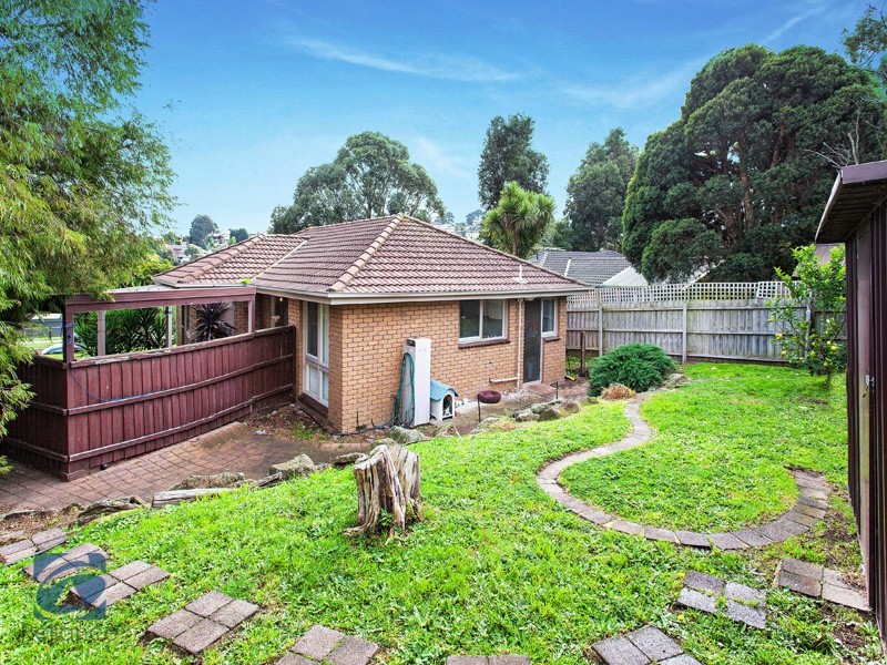 2 Sydney Parkinson Avenue, Endeavour Hills VIC 3802