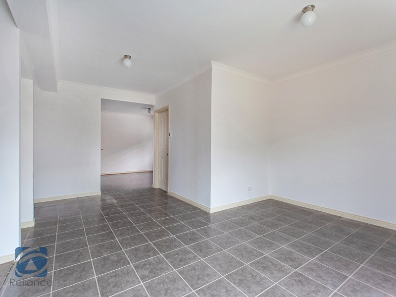 2/33 Coral Drive, Hampton Park VIC 3976