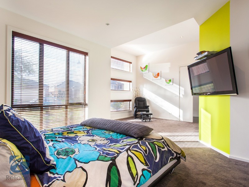 5 Devaney Avenue, Lynbrook VIC 3975