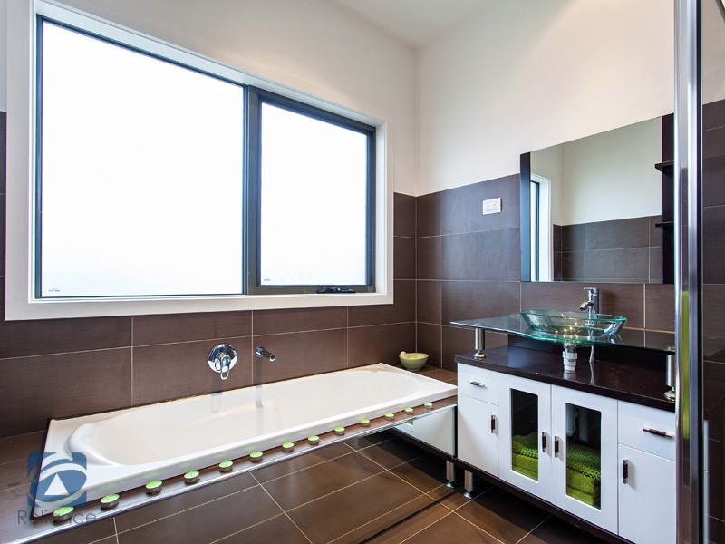 5 Devaney Avenue, Lynbrook VIC 3975