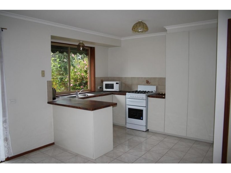 4/58 Woods Street, Beaconsfield VIC 3807