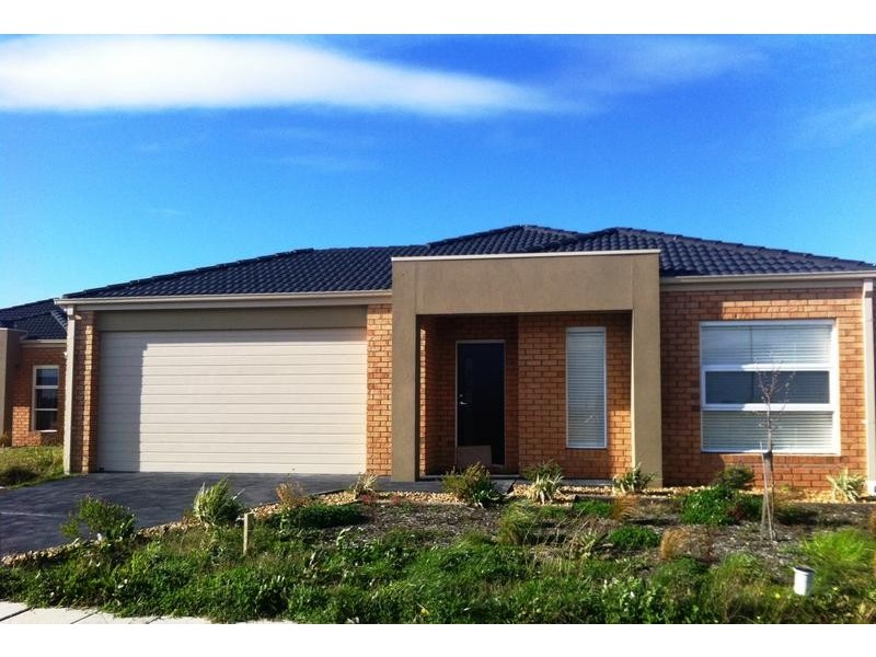 5 Garden Vista Place, Lynbrook VIC 3975