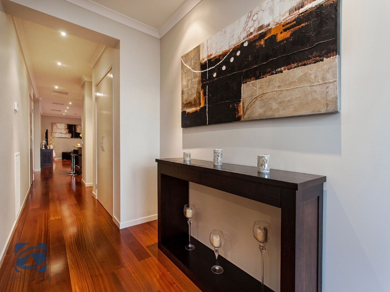 8 Olive Road, Lynbrook VIC 3975