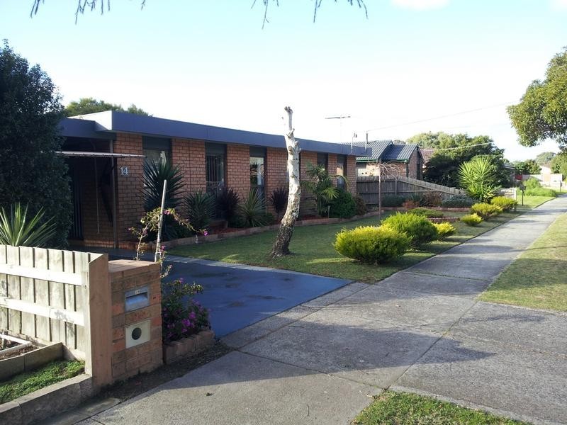 14 Hampton Drive, Hampton Park VIC 3976