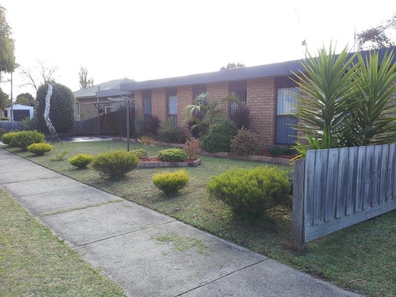 14 Hampton Drive, Hampton Park VIC 3976