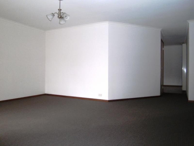 153 Lawless Drive, Cranbourne North VIC 3977