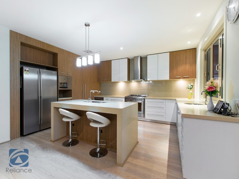 11 Waterbury Street, Cranbourne VIC 3977