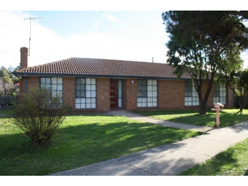 4 Hedley Place, Hampton Park VIC 3976