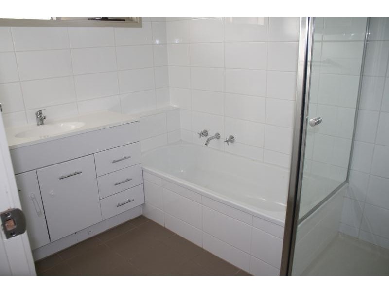 4 Hedley Place, Hampton Park VIC 3976