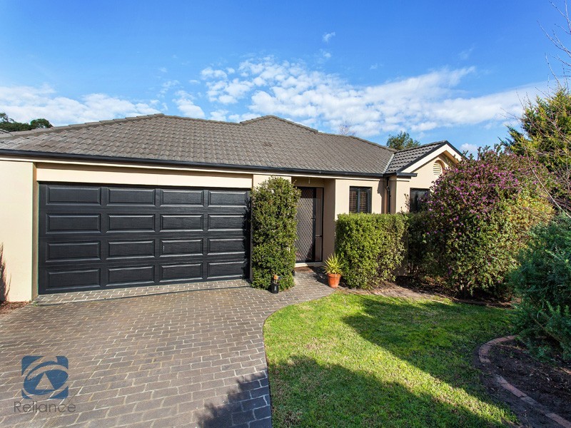 3 Cobbler Grange, Lynbrook VIC 3975