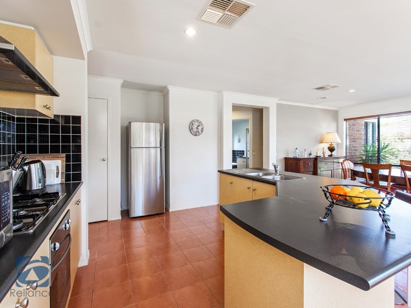 3 Cobbler Grange, Lynbrook VIC 3975