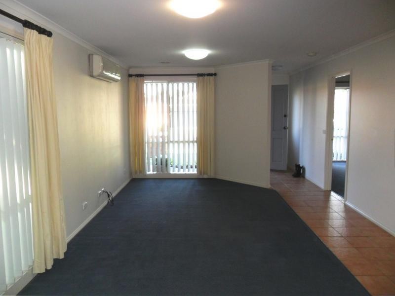 10 Nerrena Rise, Cranbourne West VIC 3977