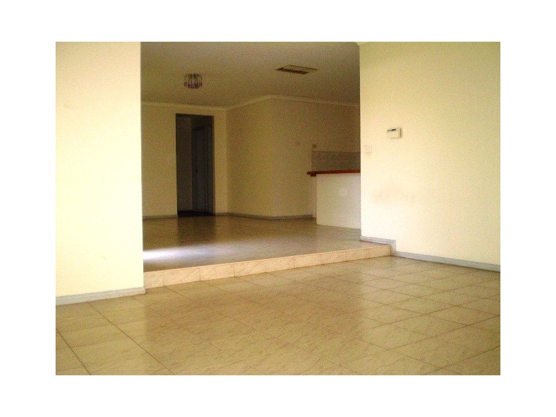 2 Nimbus Court, Hampton Park VIC 3976