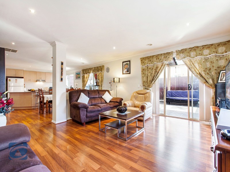 2 McKern Place, Lynbrook VIC 3975