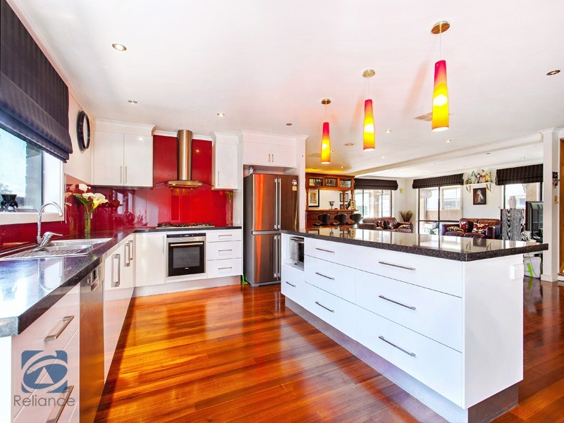 22 Simon Court, Hampton Park VIC 3976