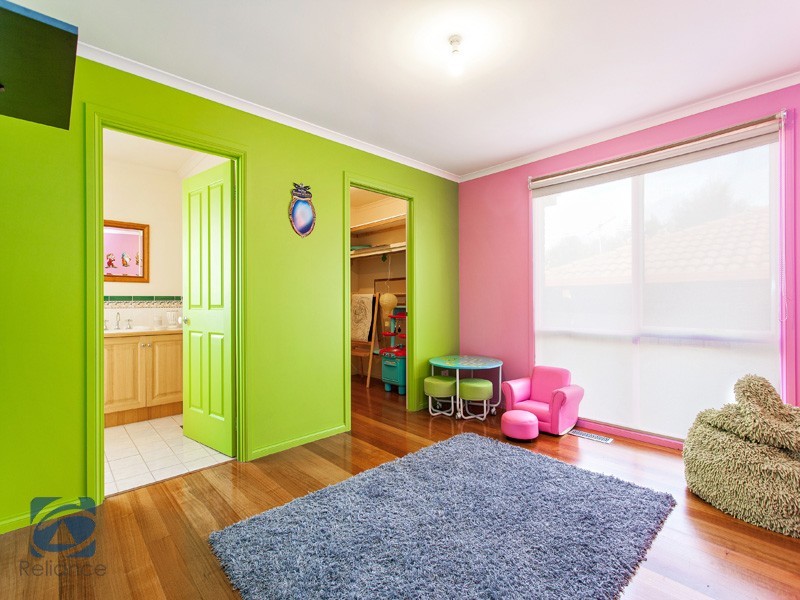 3 Henry Lawson Drive, Lynbrook VIC 3975