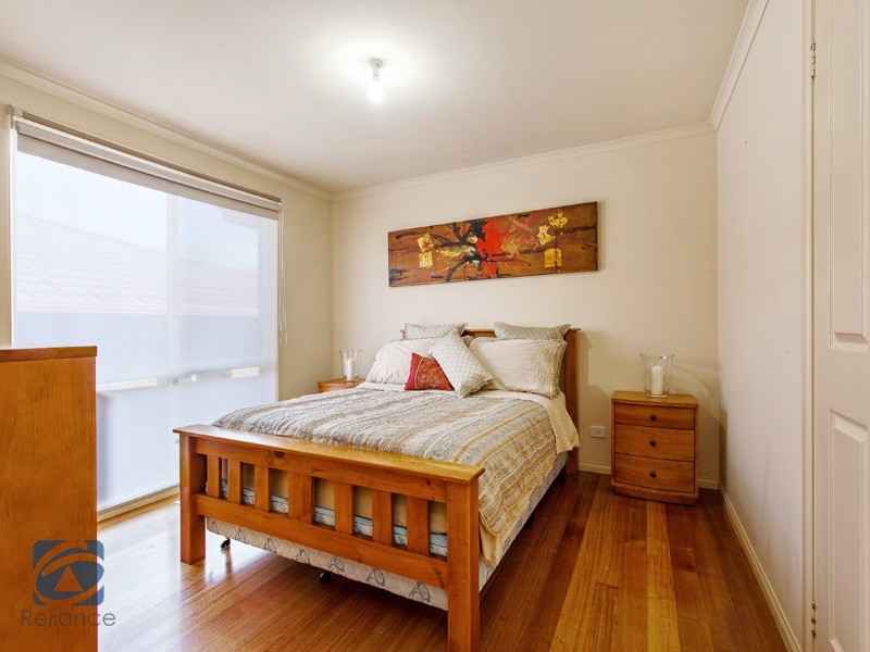 3 Henry Lawson Drive, Lynbrook VIC 3975