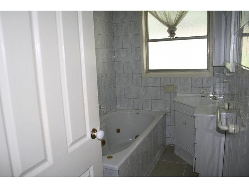 3 Village Drive, Hampton Park VIC 3976