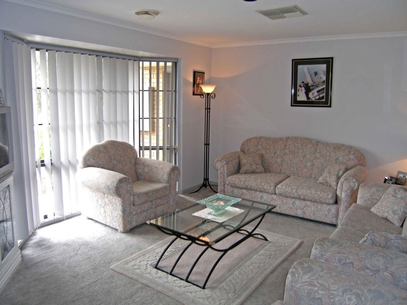 8 Brampton Court, Narre Warren VIC 3805