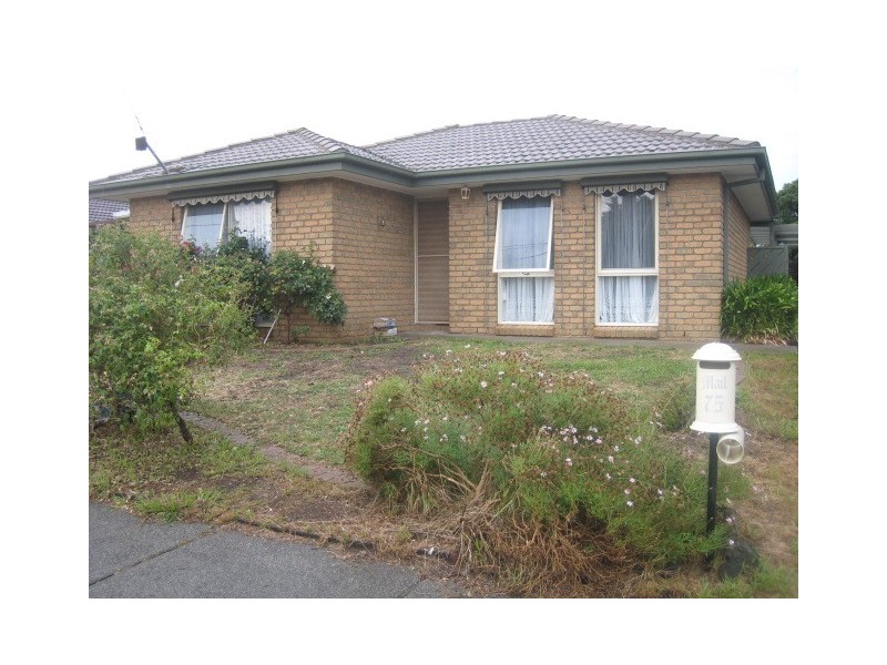 75 Strong Drive, Hampton Park VIC 3976