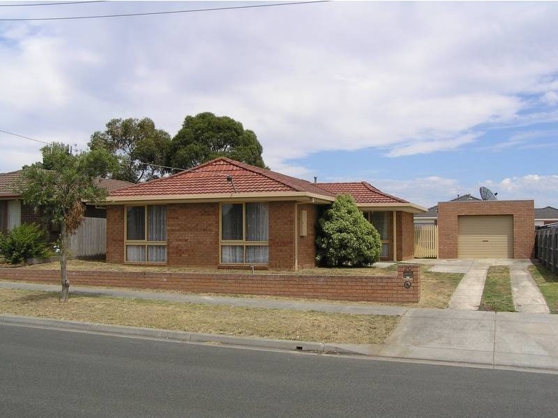 29 Leopold Crescent, Hampton Park VIC 3976