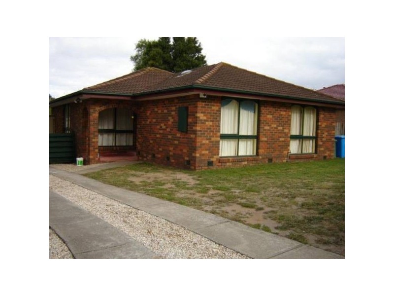15 Oaktree Drive, Hampton Park VIC 3976