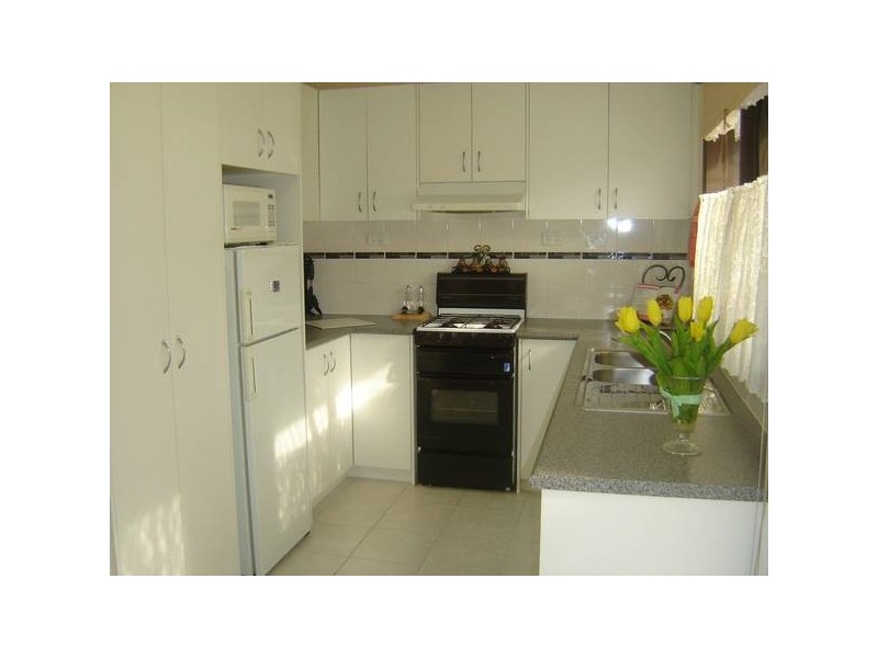 17 Millswyn AVENUE, Hampton Park VIC 3976