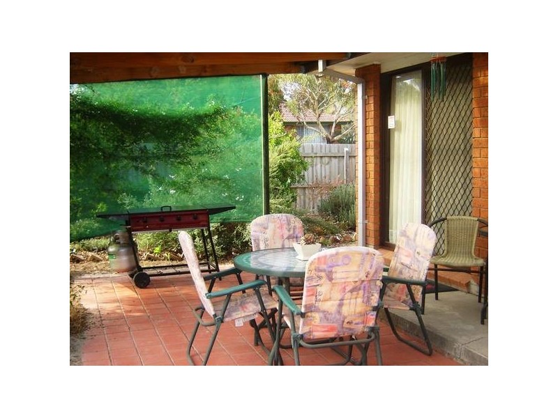 17 Millswyn AVENUE, Hampton Park VIC 3976